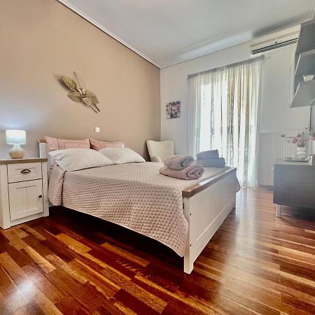 Elegant Downtown Retreat Daire Kalamata Dış mekan fotoğraf