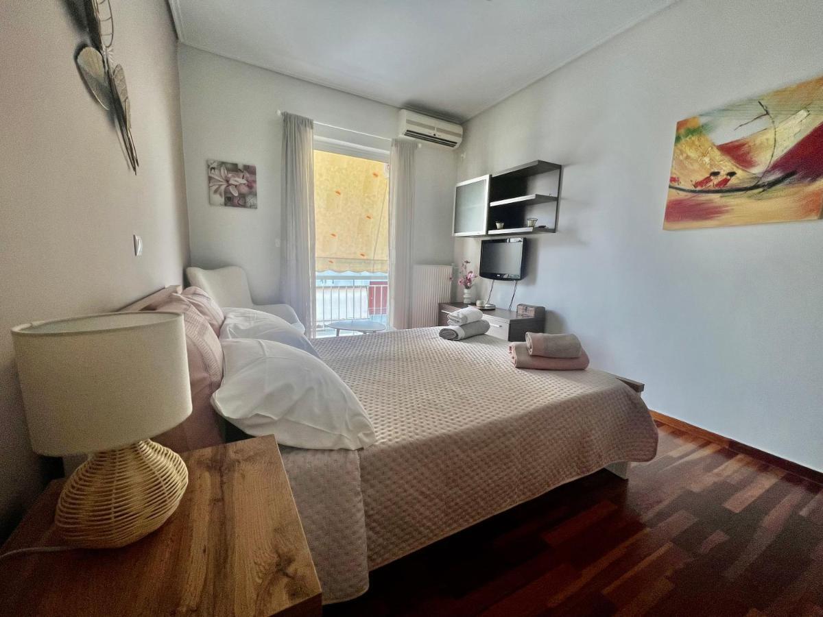Elegant Downtown Retreat Daire Kalamata Dış mekan fotoğraf