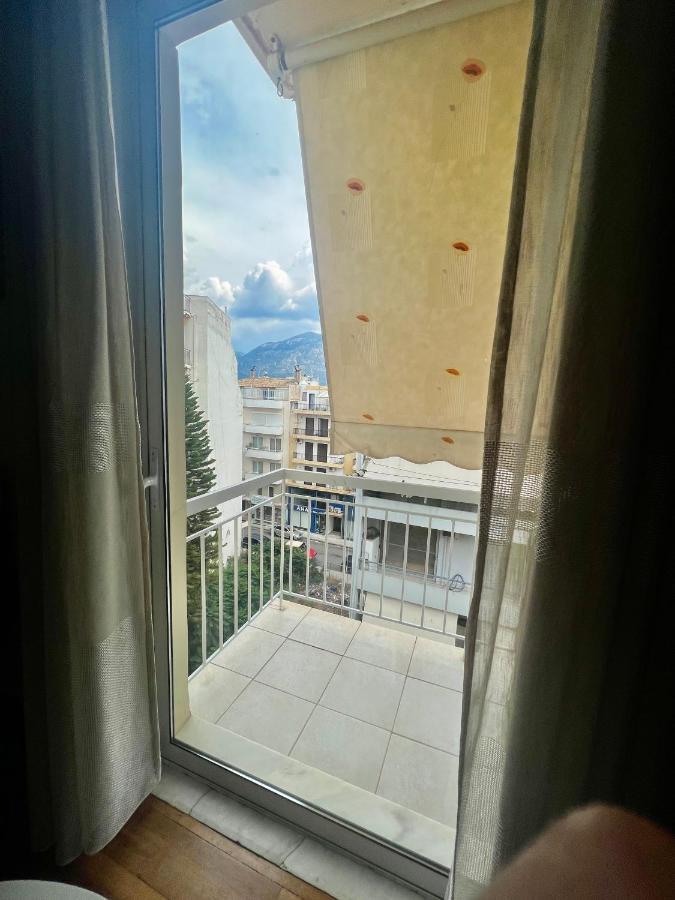 Elegant Downtown Retreat Daire Kalamata Dış mekan fotoğraf